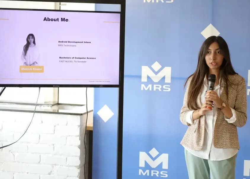 Meerub Shami (Intern) is presenting her journey during MRS Summers Internship Program | MRS Technologies Pakistan