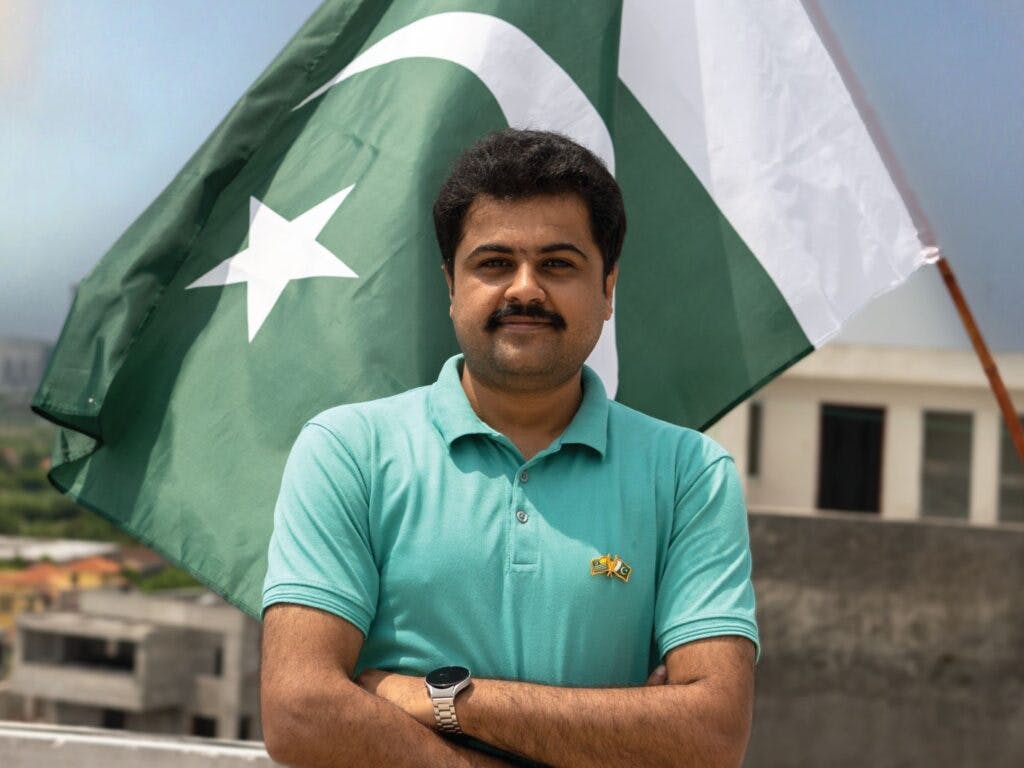 Ali Tanveer celebrating Pakistan Independence Day at MRS Technologies